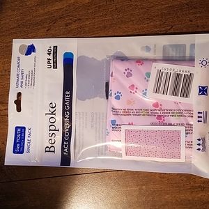 🆕️ Bespoke face covering gaiter "pawprints" Youth